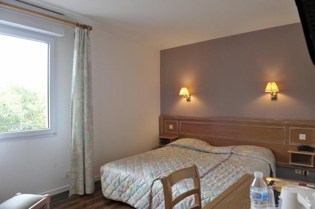 Au Bon Coin Hotel Lurbe-Saint-Christau Exterior foto